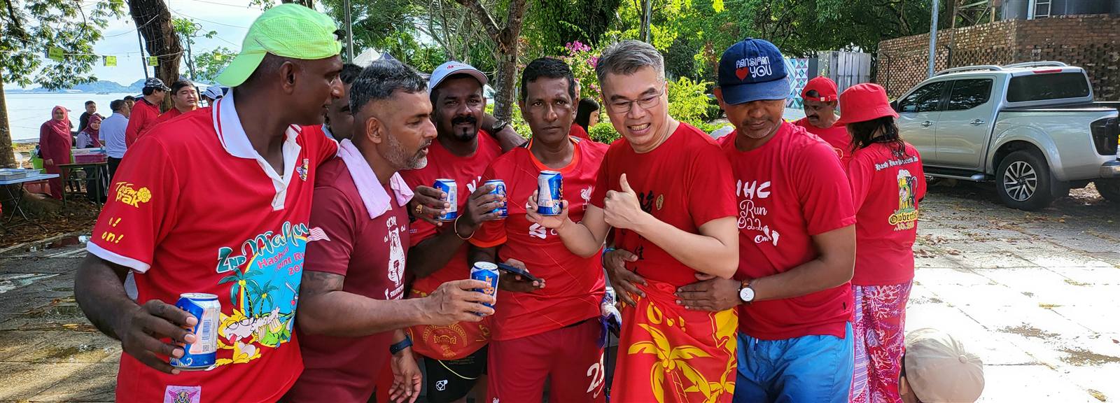 Hashers sharing beers at the circle
